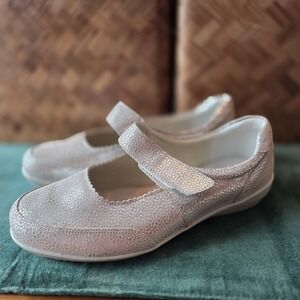 Cosyfeet‎ Shoes Women's Size 11 Silver Metallic Mary Janes Straps Comfort
